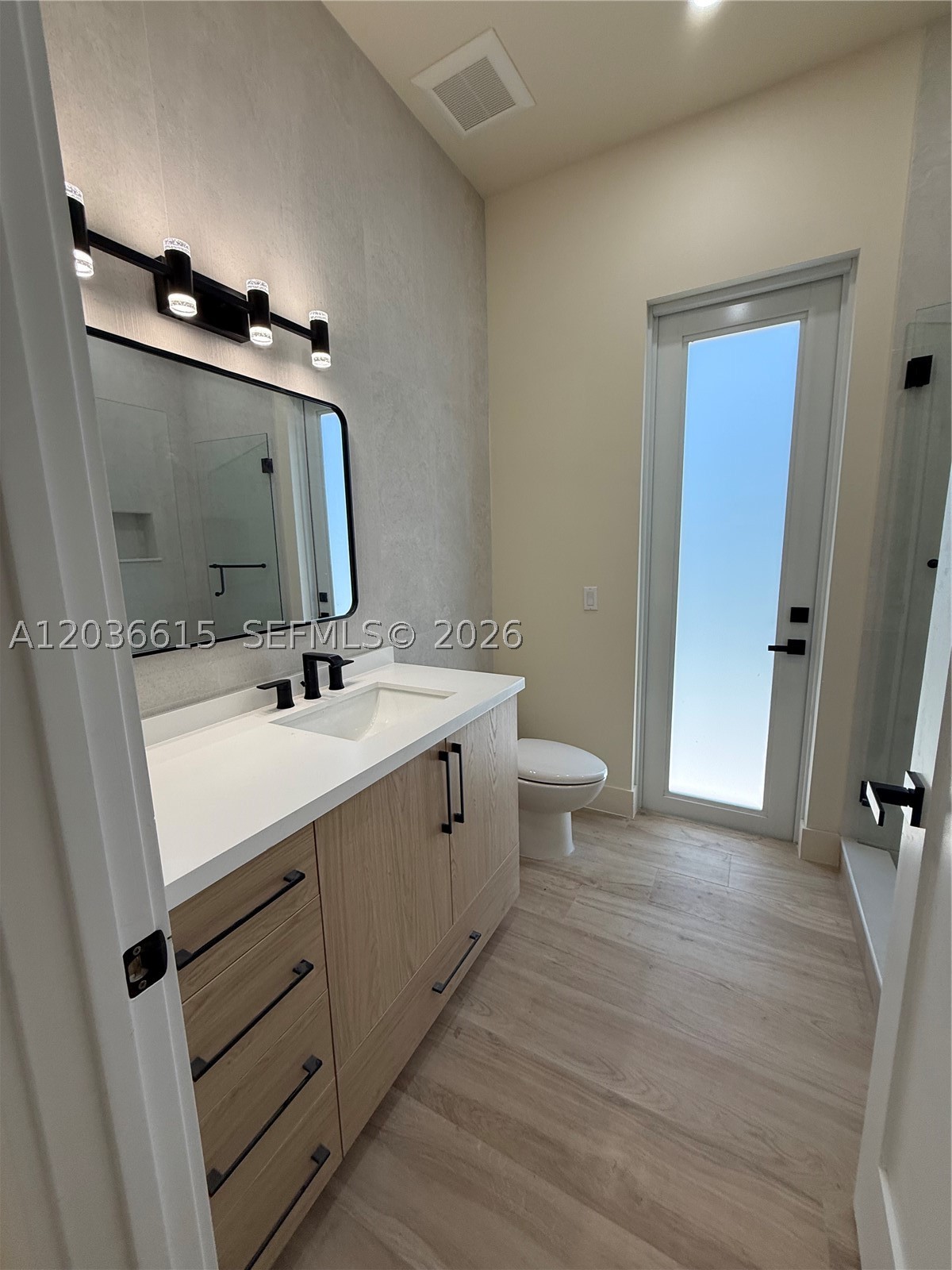 3326 Elizabeth St Miami, FL 33133