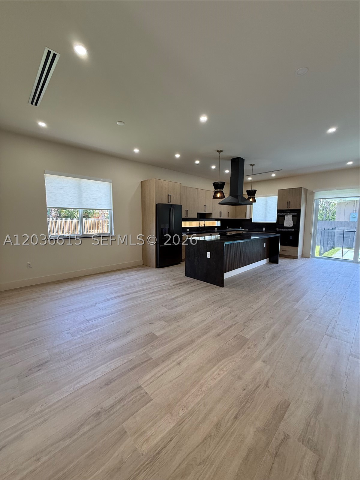 3326 Elizabeth St Miami, FL 33133