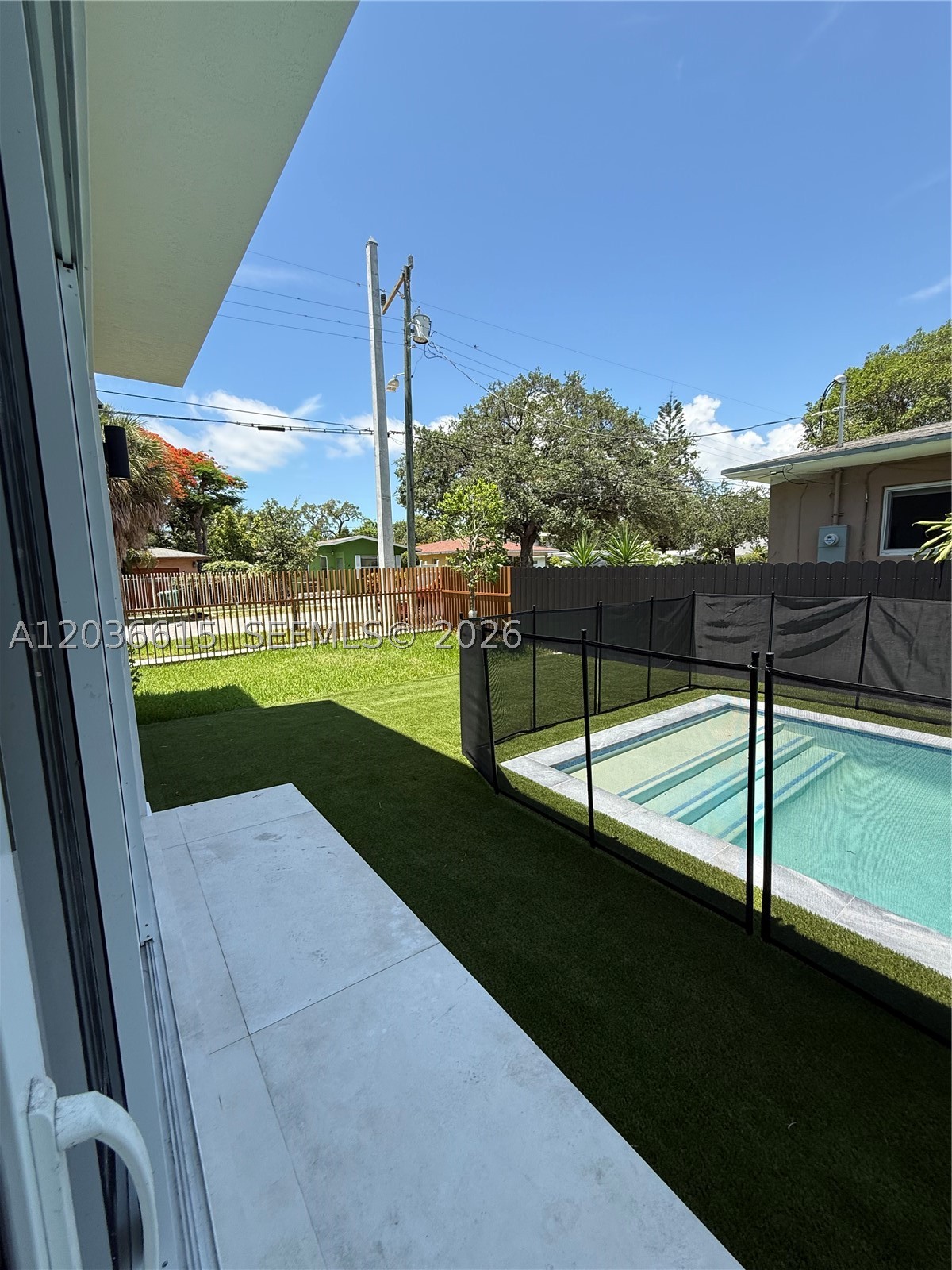 3326 Elizabeth St Miami, FL 33133