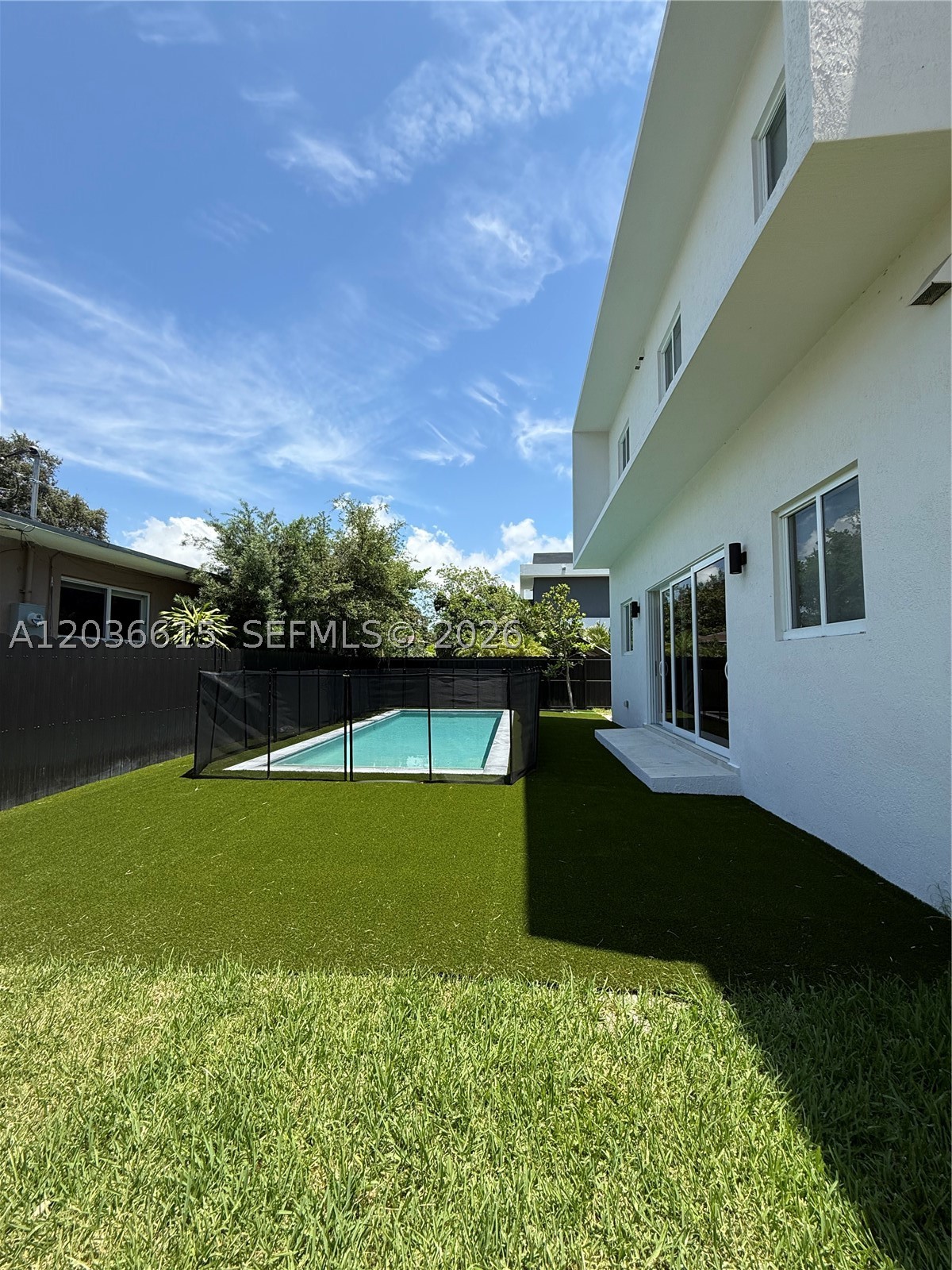 3326 Elizabeth St Miami, FL 33133
