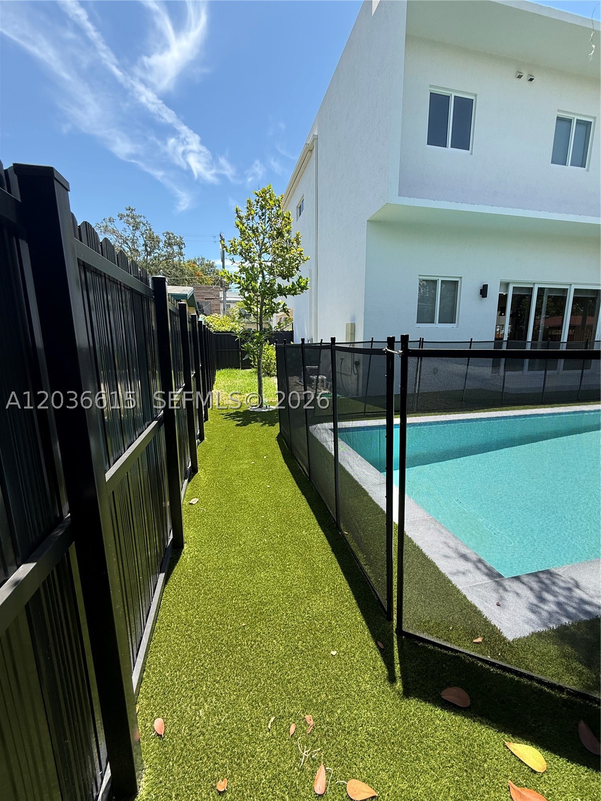 3326 Elizabeth St Miami, FL 33133
