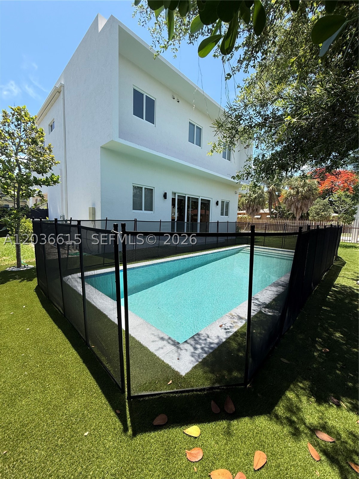 3326 Elizabeth St Miami, FL 33133