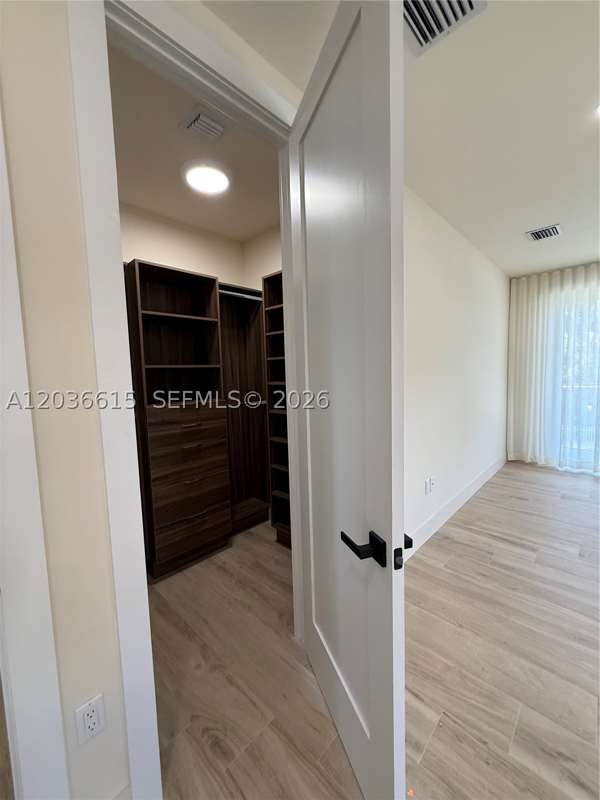 3326 Elizabeth St Miami, FL 33133