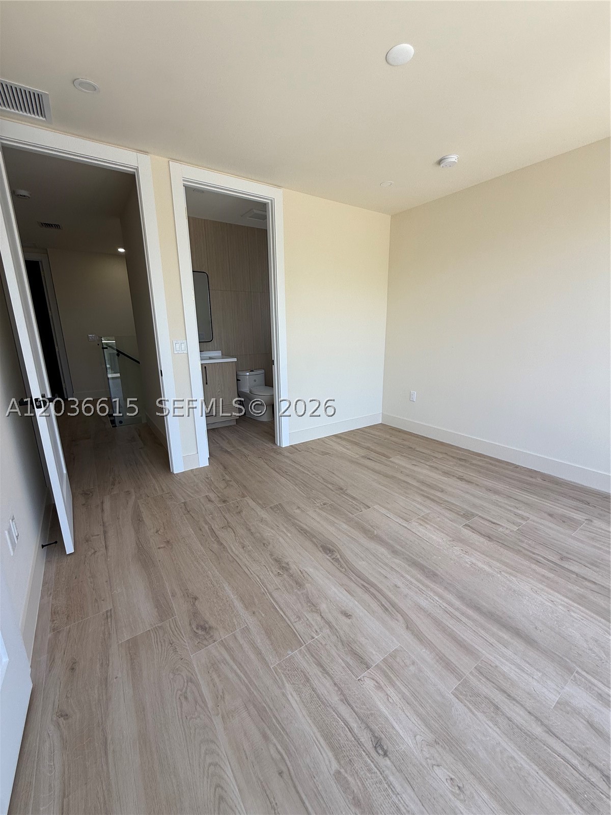 3326 Elizabeth St Miami, FL 33133