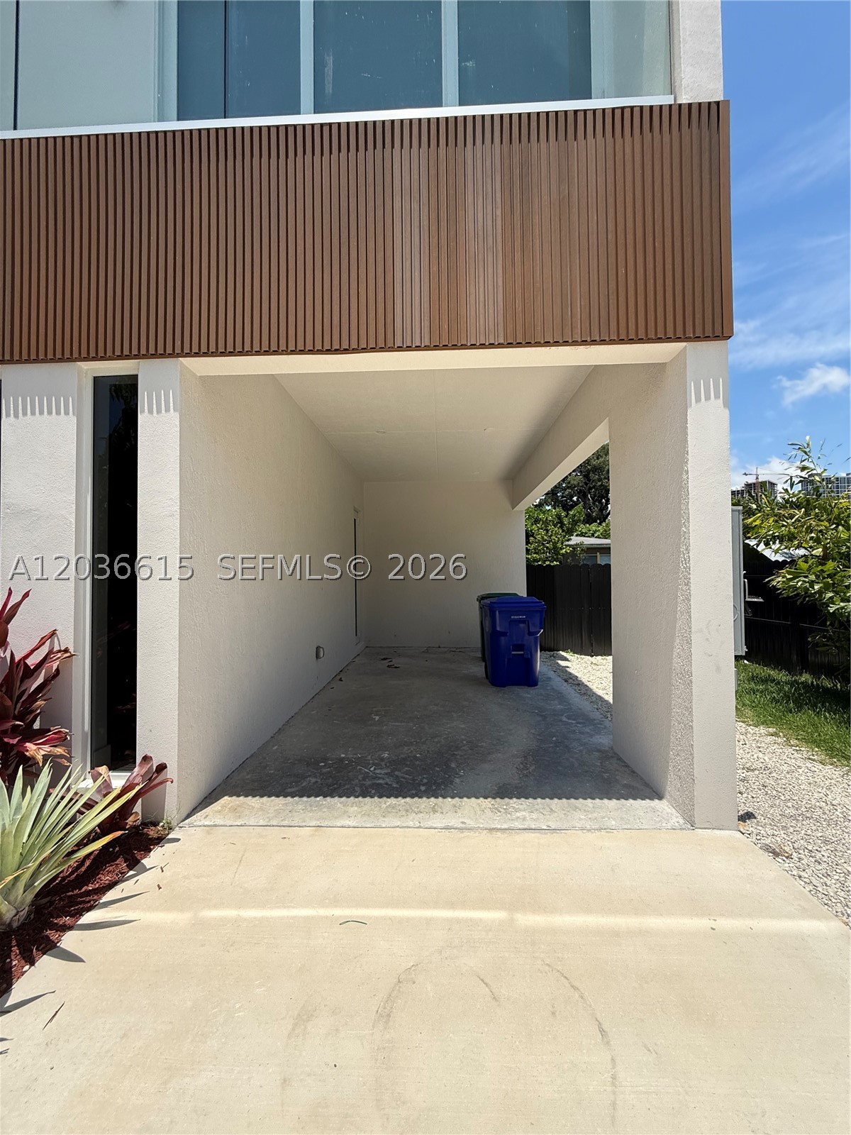 3326 Elizabeth St Miami, FL 33133