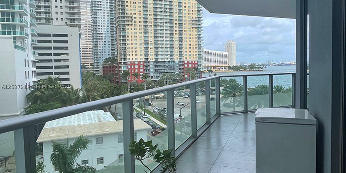 image Brickell House3