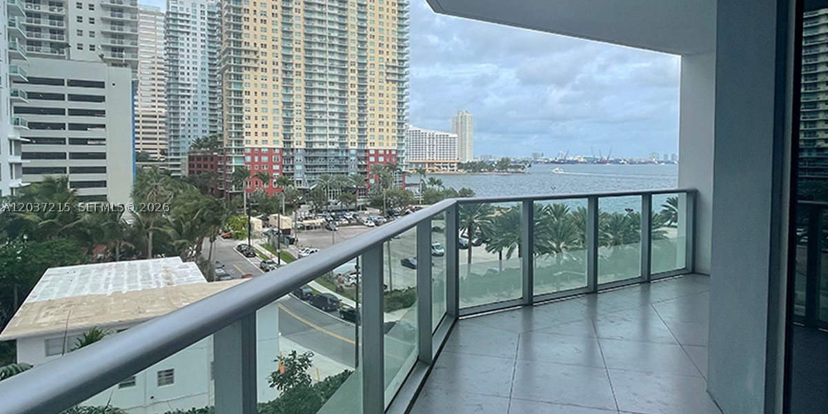 image Brickell House4