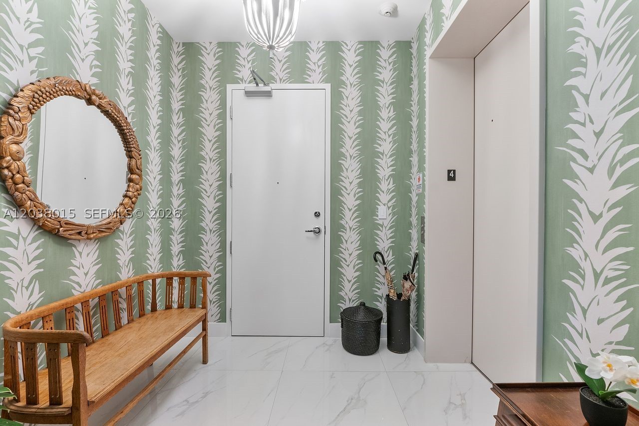 718 Valencia Ave #403 Coral Gables, FL 33134