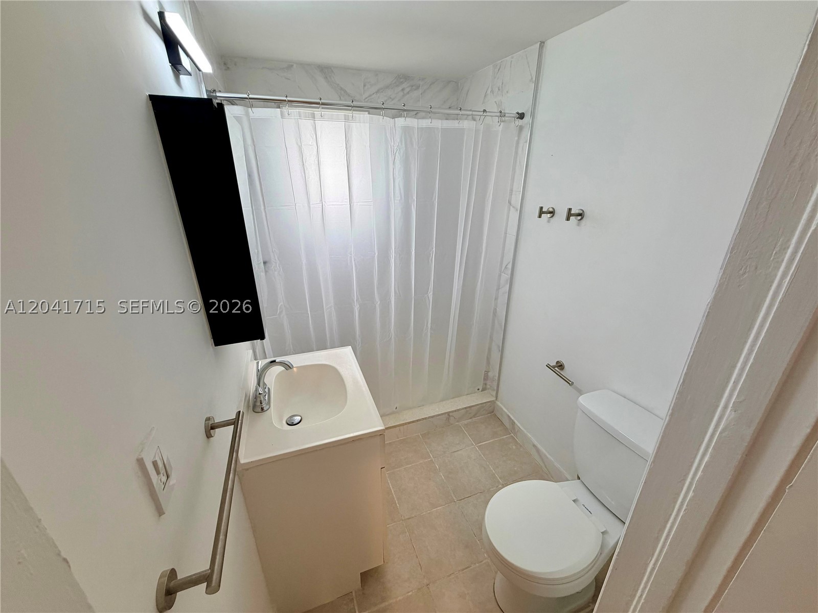 255 NW 32nd St Miami, FL 33127