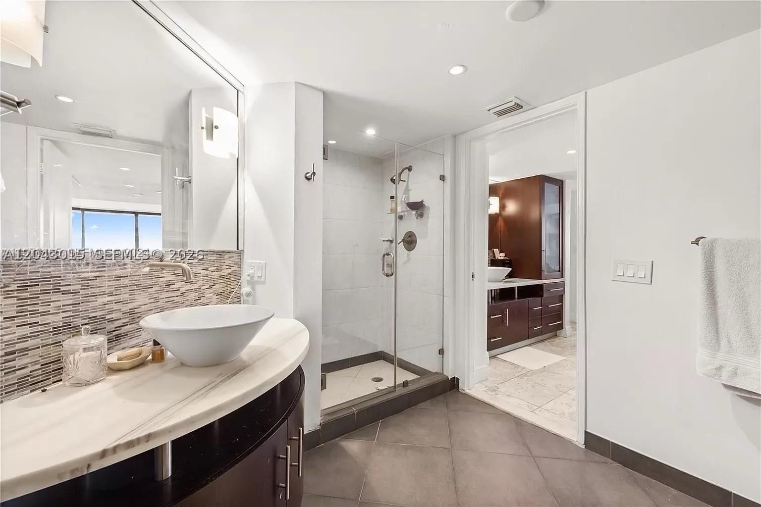 5757 Collins Ave #2006 Miami Beach, FL 33140