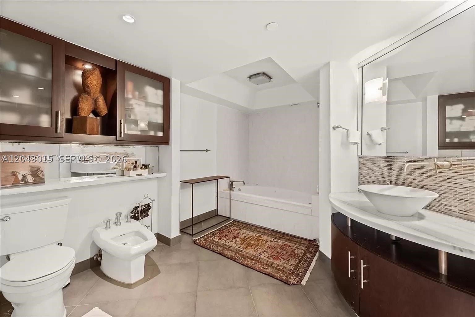 5757 Collins Ave #2006 Miami Beach, FL 33140