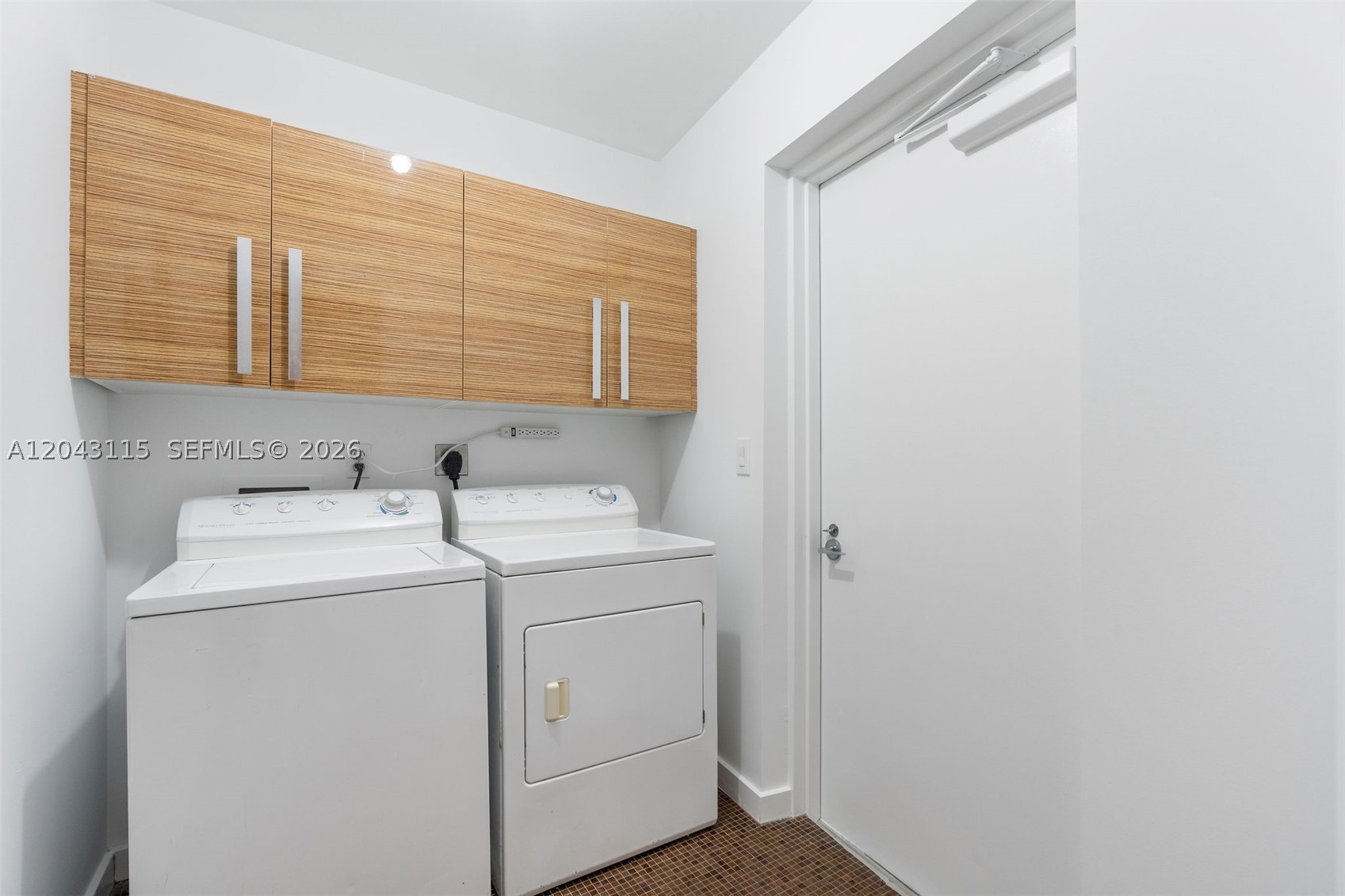 image Paramount Bay28
