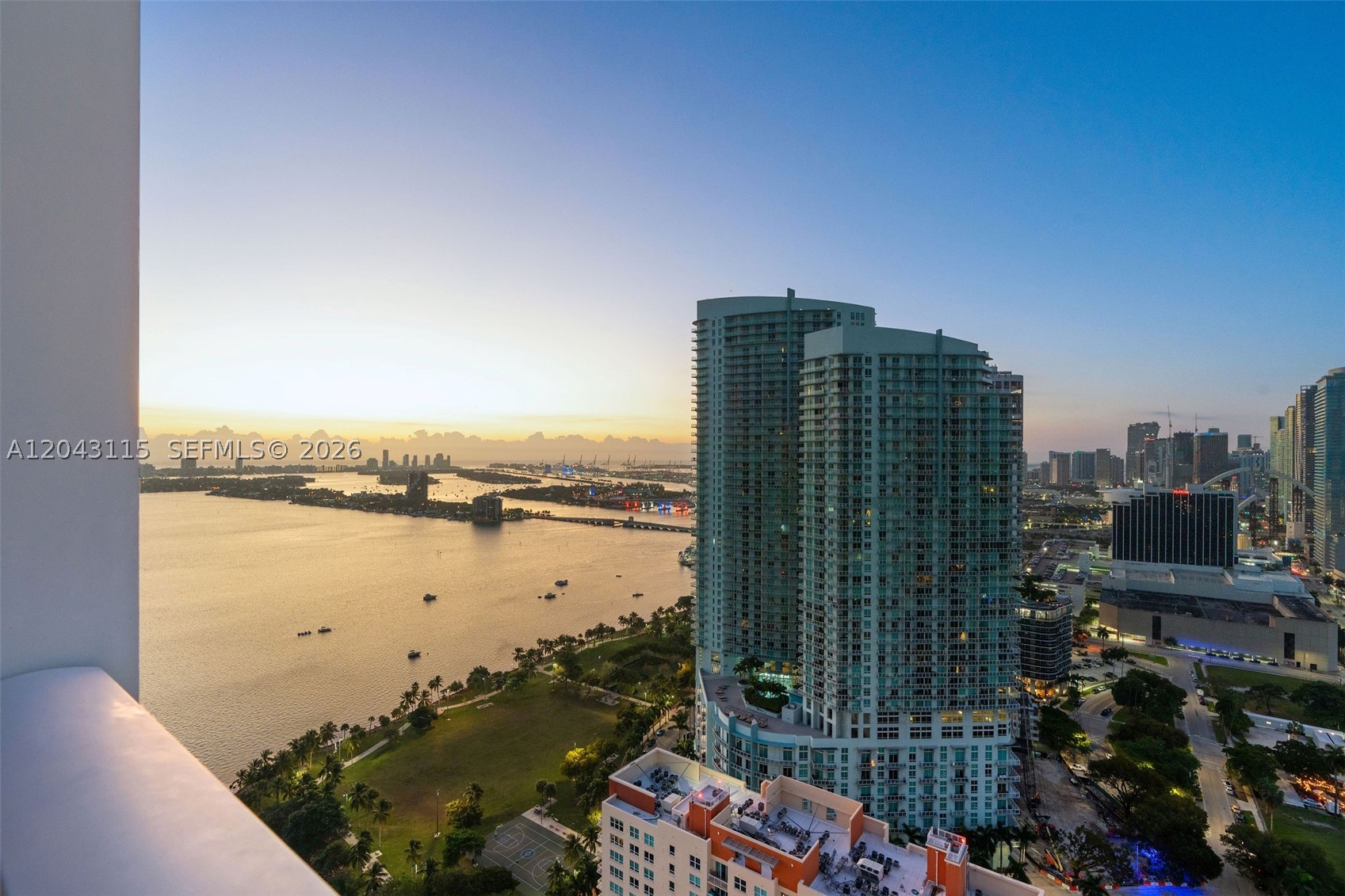 image Paramount Bay33