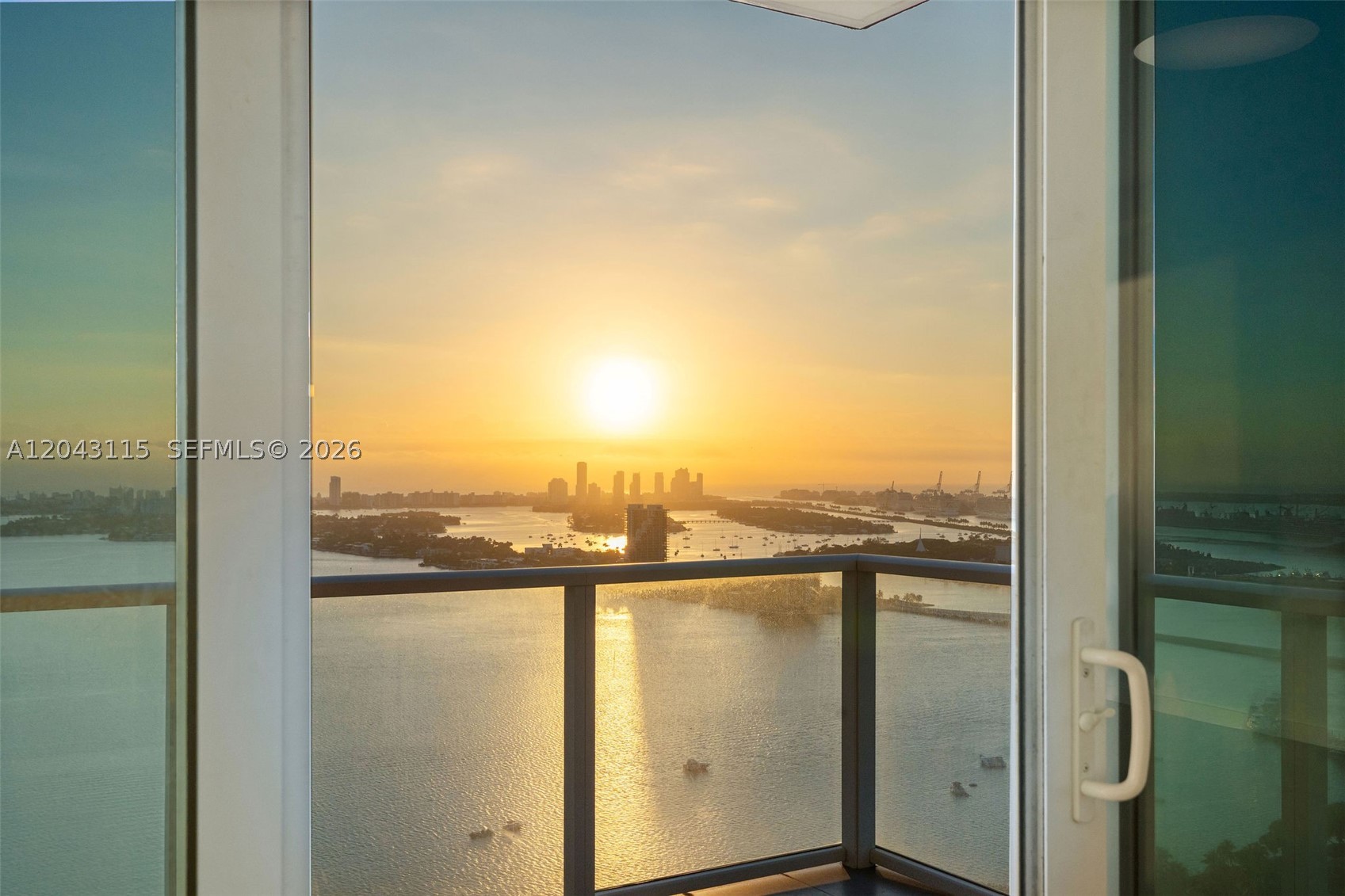 image Paramount Bay4