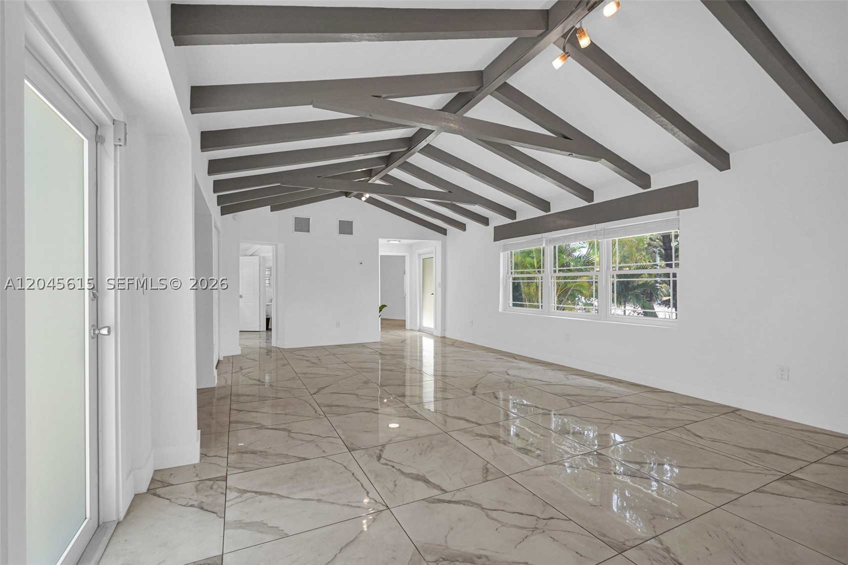 15 NE 95th St Miami Shores, FL 33138