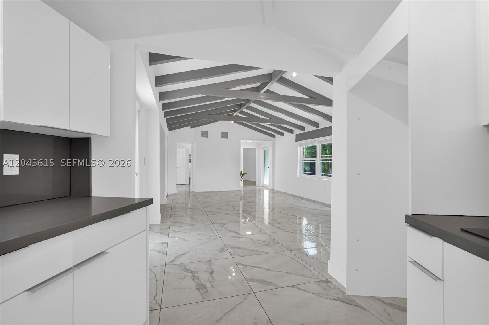 15 NE 95th St Miami Shores, FL 33138