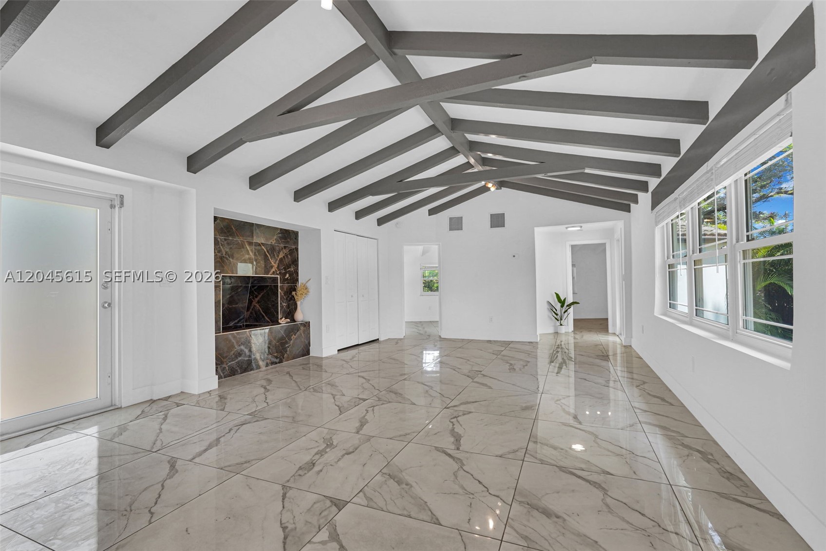 15 NE 95th St Miami Shores, FL 33138
