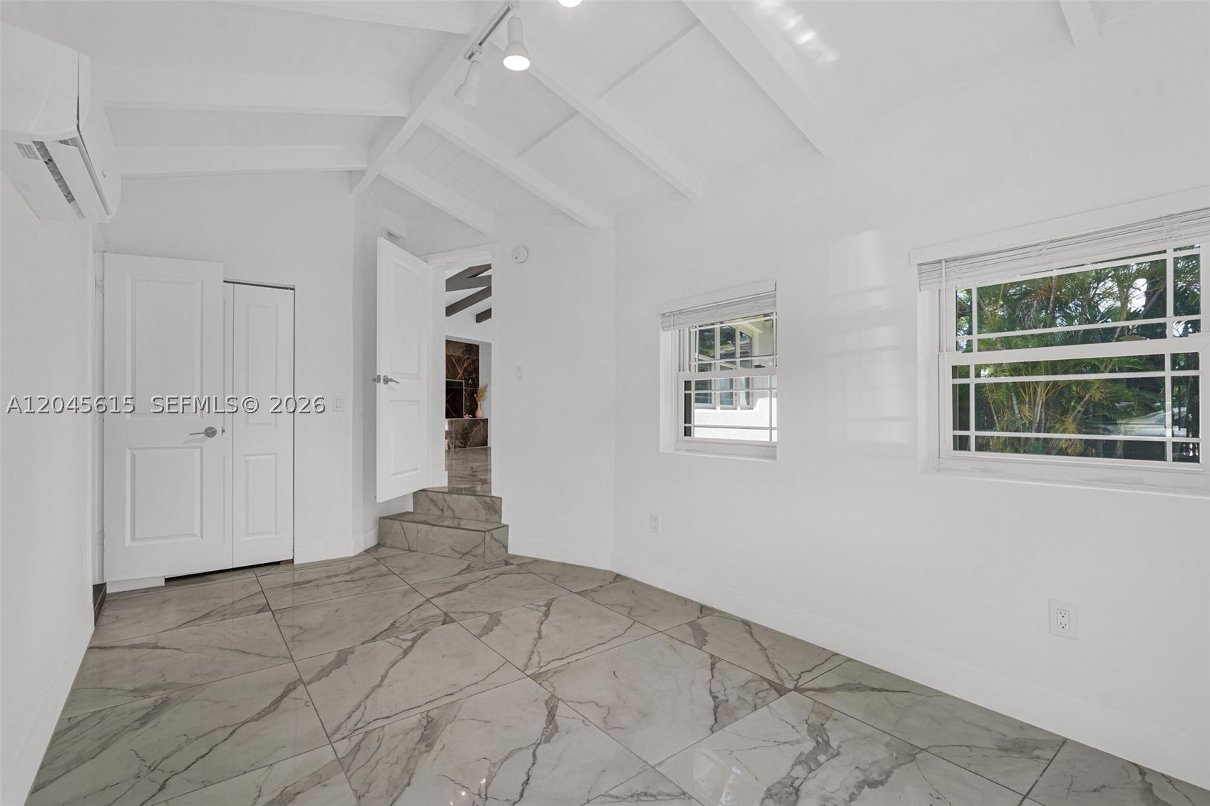 15 NE 95th St Miami Shores, FL 33138