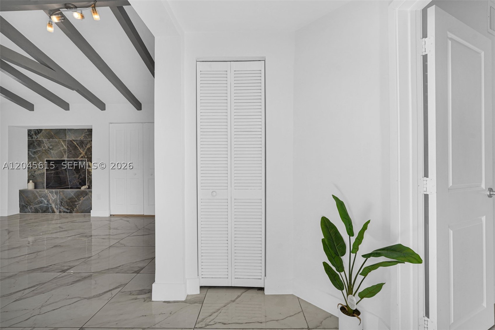 15 NE 95th St Miami Shores, FL 33138