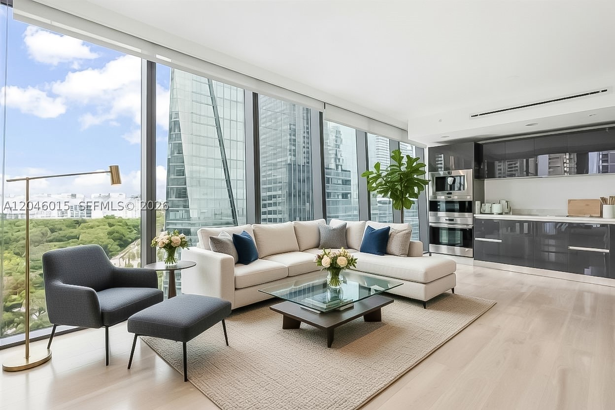image Echo Brickell2
