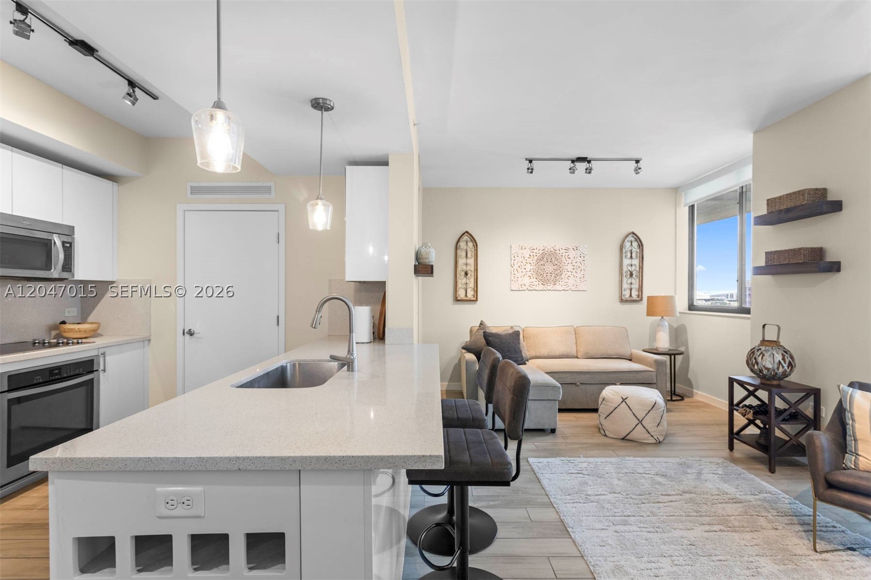 image Nine at Mary Brickell Village9