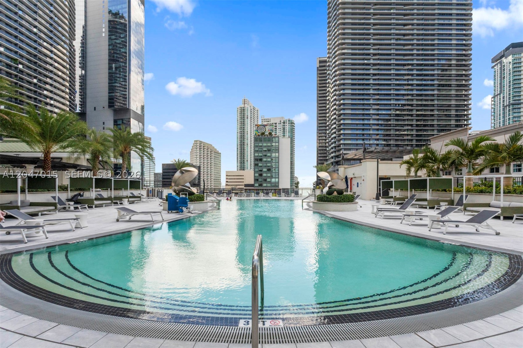 image Nine at Mary Brickell Village23