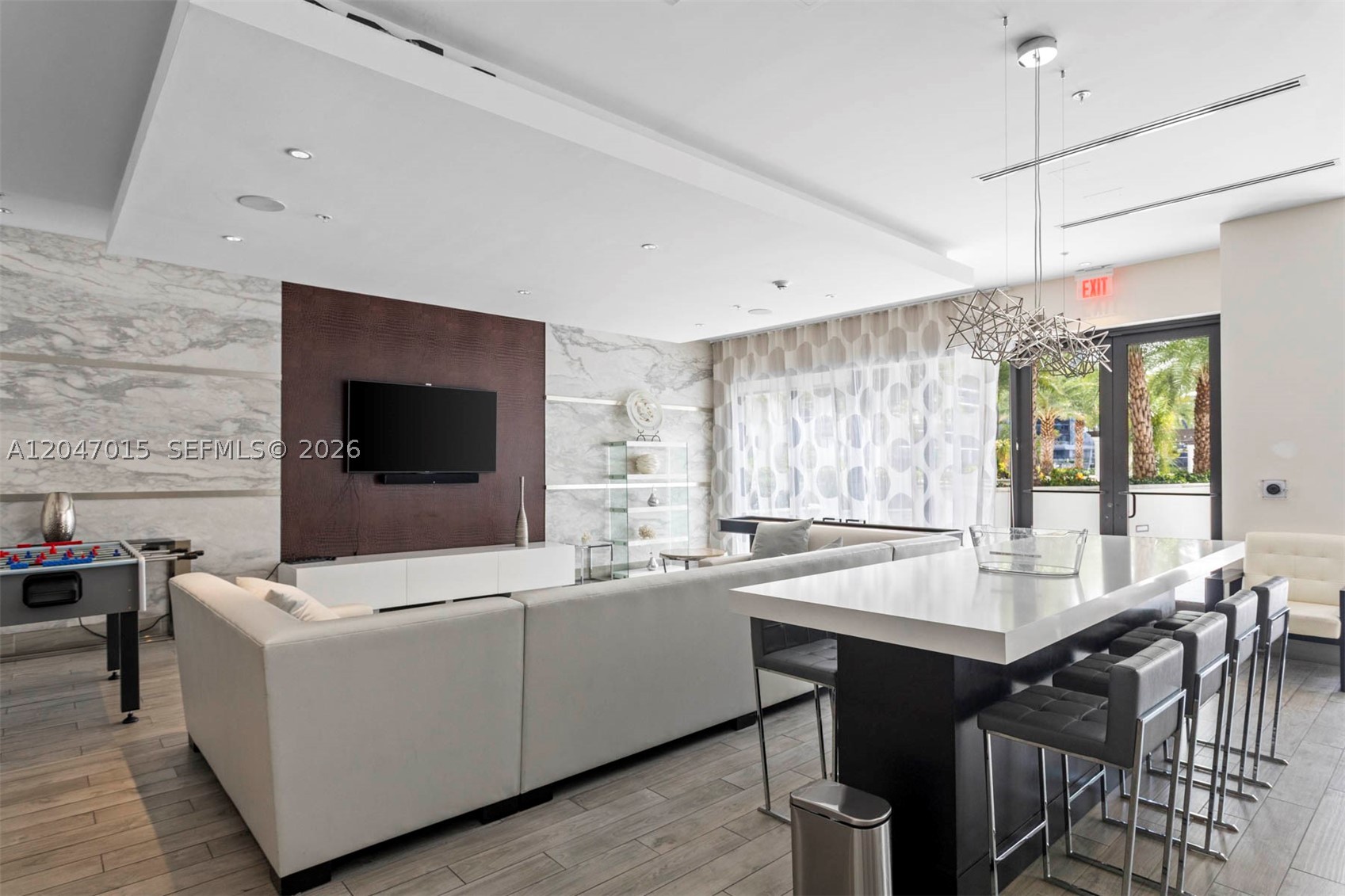 image Nine at Mary Brickell Village29