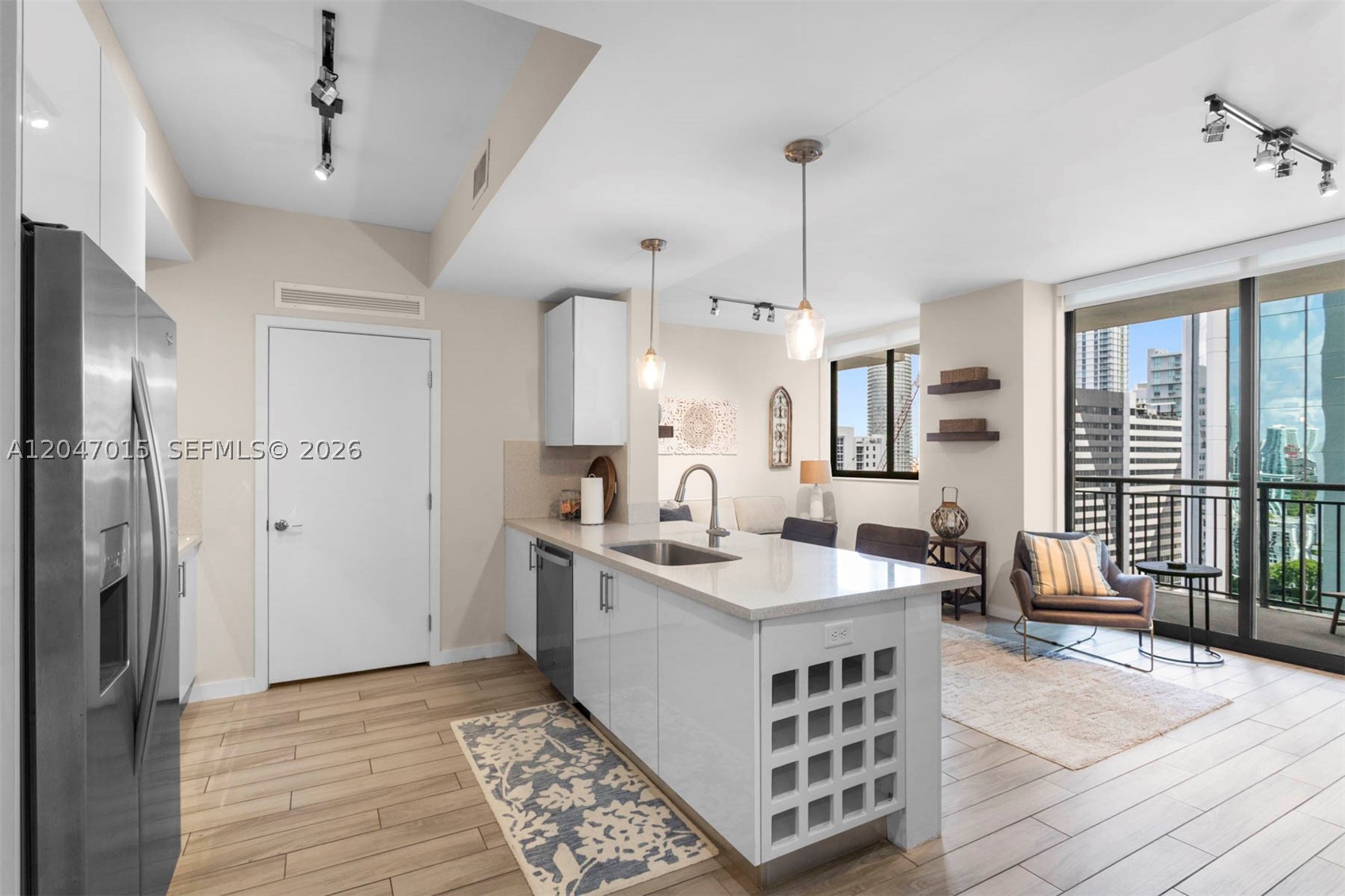 image Nine at Mary Brickell Village5