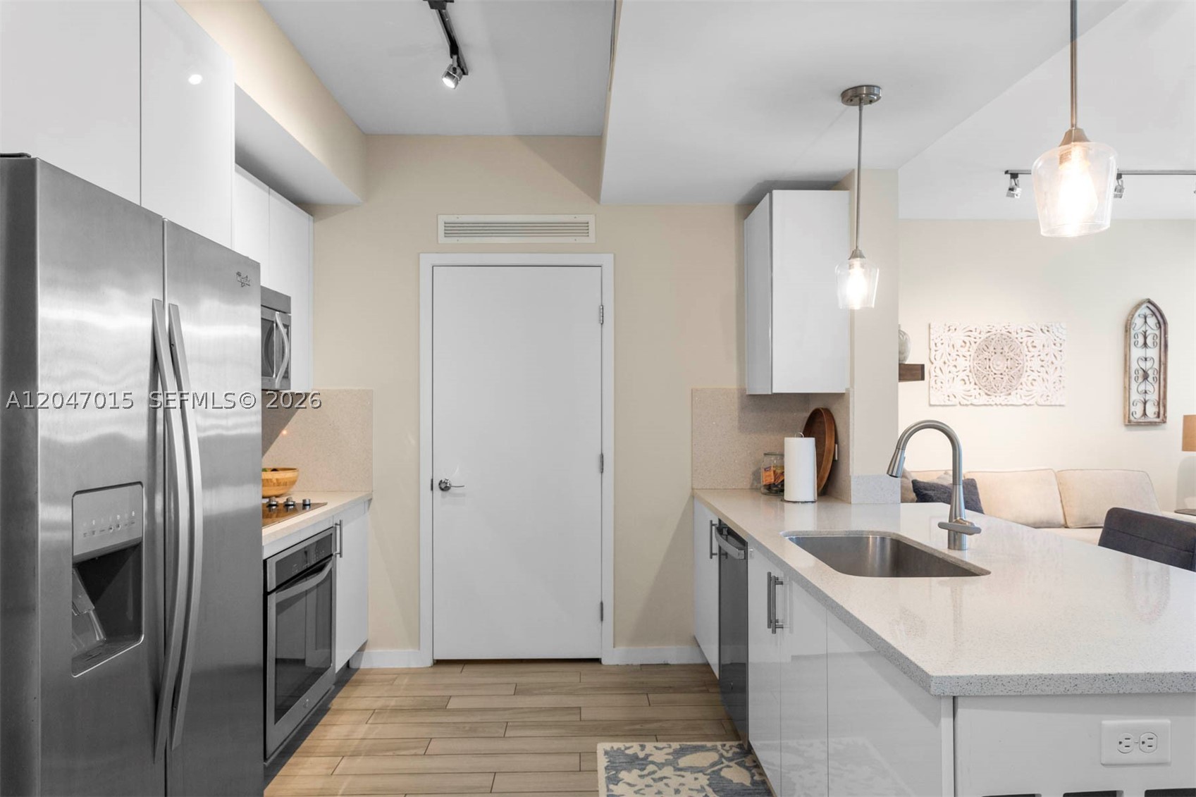 image Nine at Mary Brickell Village7