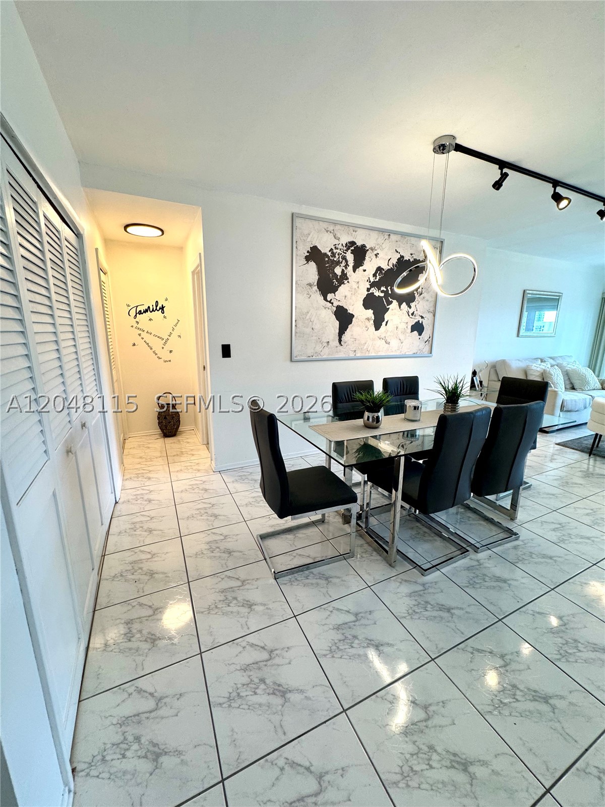 image Arlen House Condo9