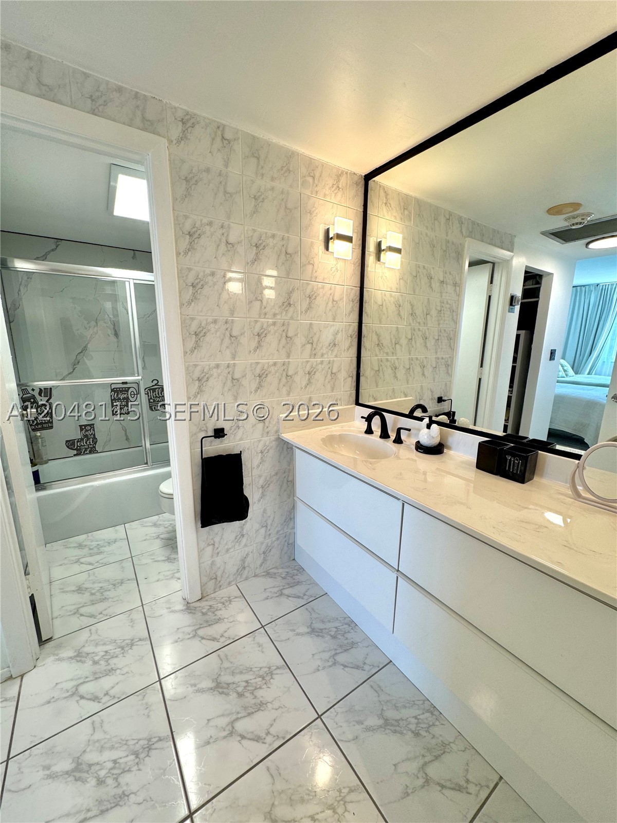 image Arlen House Condo16