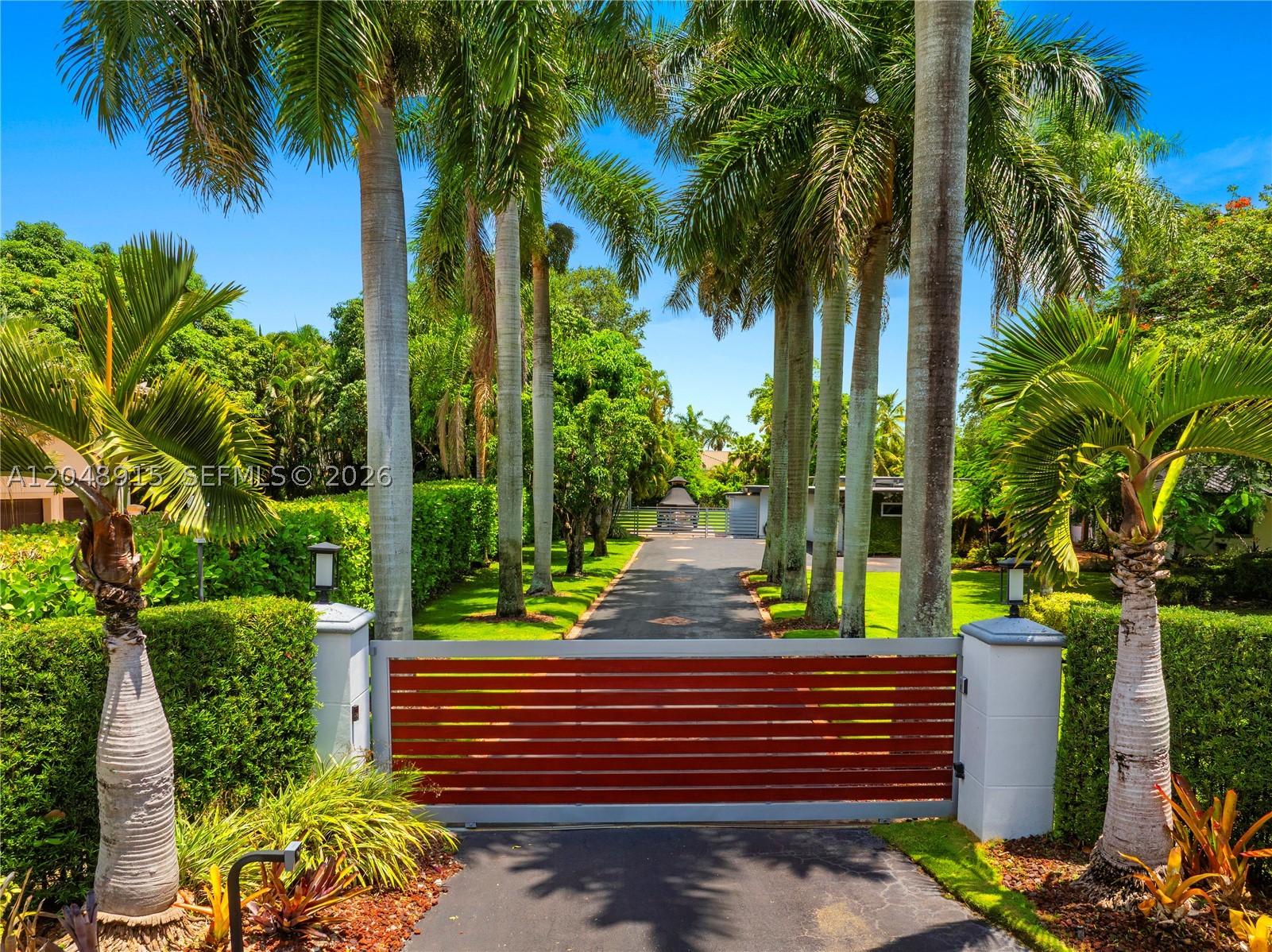8735 SW 122nd St Miami, FL 33176
