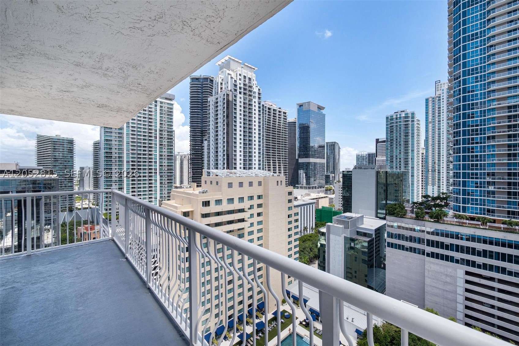 image The Club at Brickell Bay21