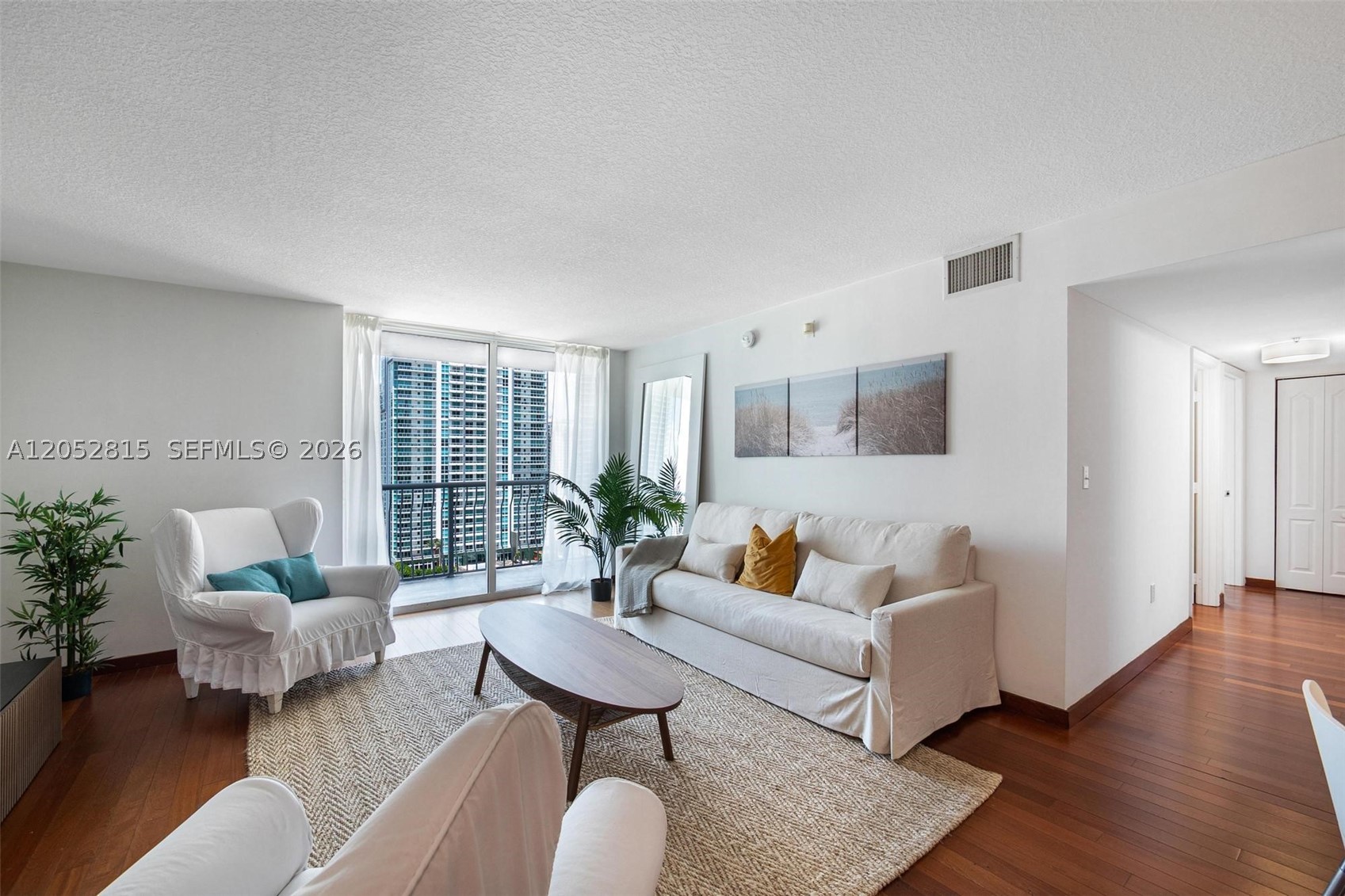 image The Club at Brickell Bay4