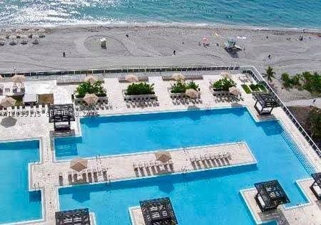 image Beach Club 26
