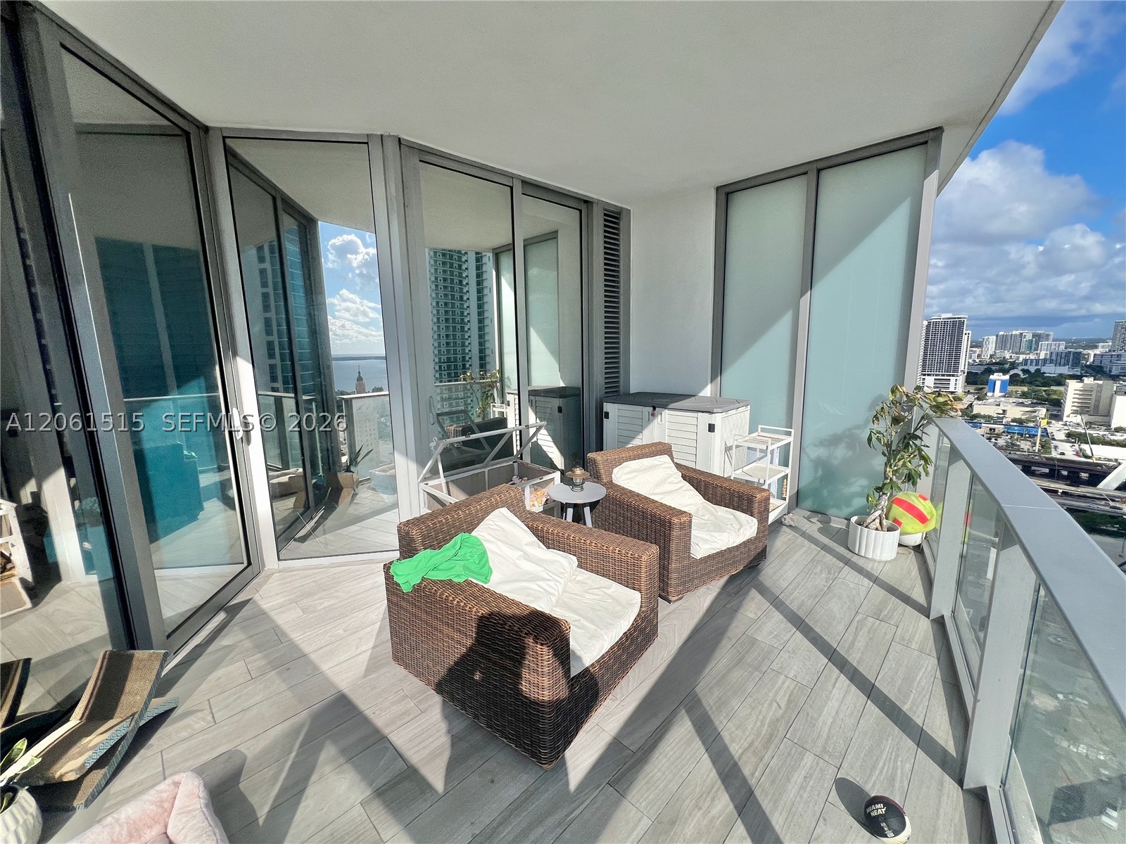 image Paramount Miami Worldcenter2