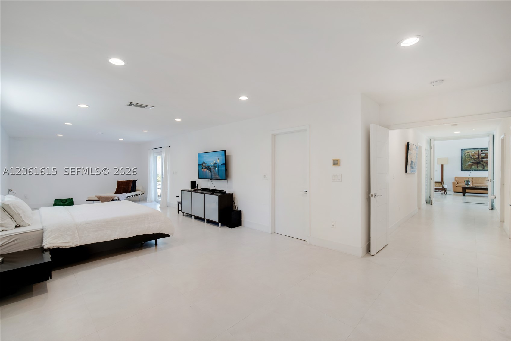 324 Caribbean Rd Key Biscayne, FL 33149