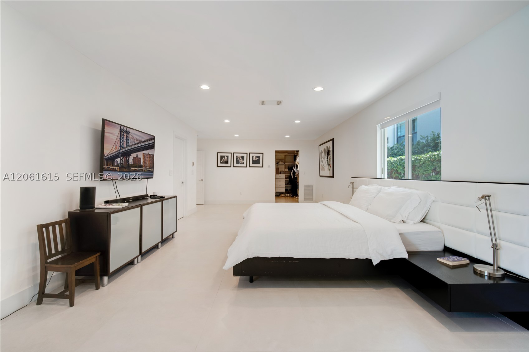 324 Caribbean Rd Key Biscayne, FL 33149