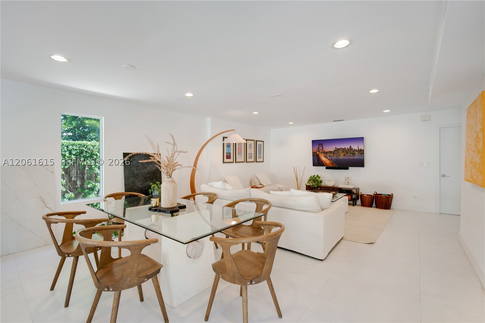 324 Caribbean Rd Key Biscayne, FL 33149