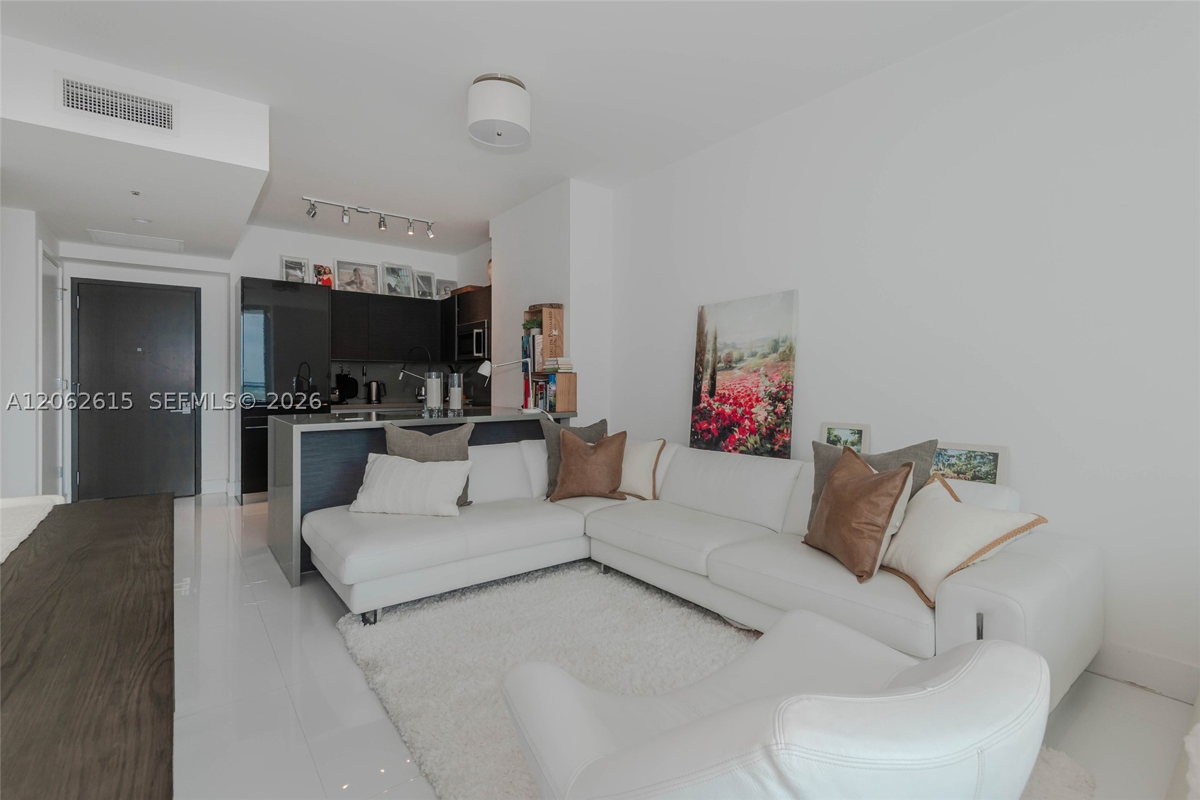 image The Bond on Brickell13