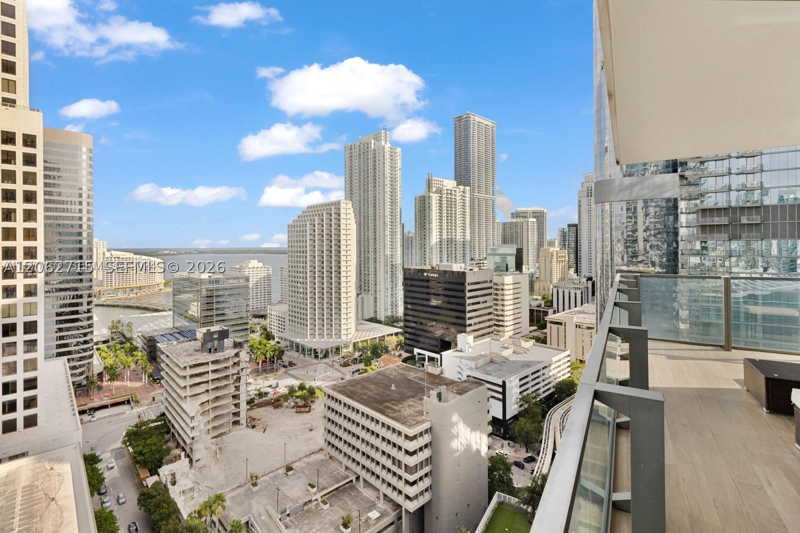 68 SE 6th St #2101 Miami, FL 33131