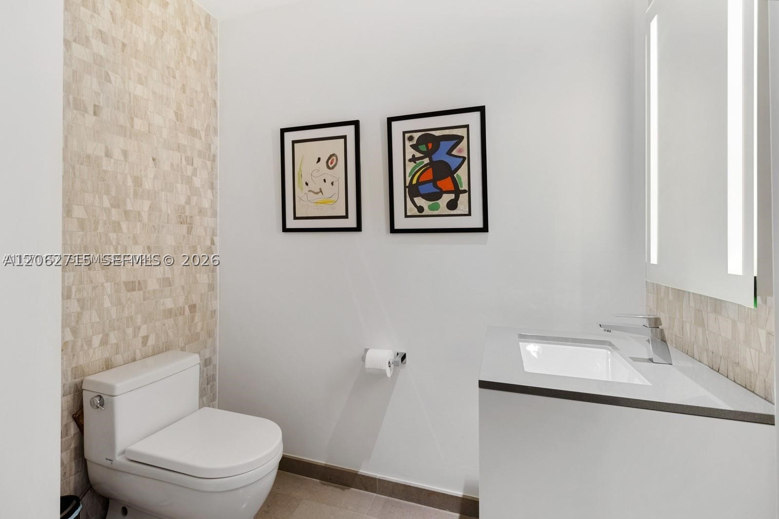68 SE 6th St #2101 Miami, FL 33131