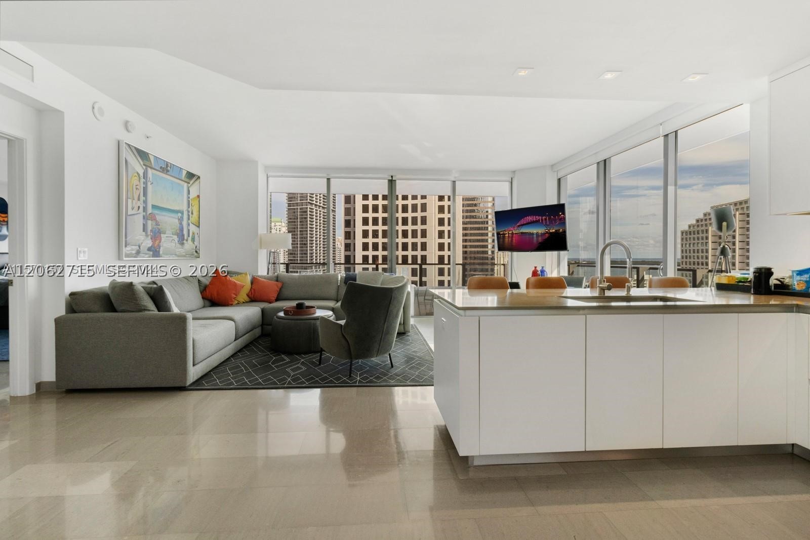 68 SE 6th St #2101 Miami, FL 33131