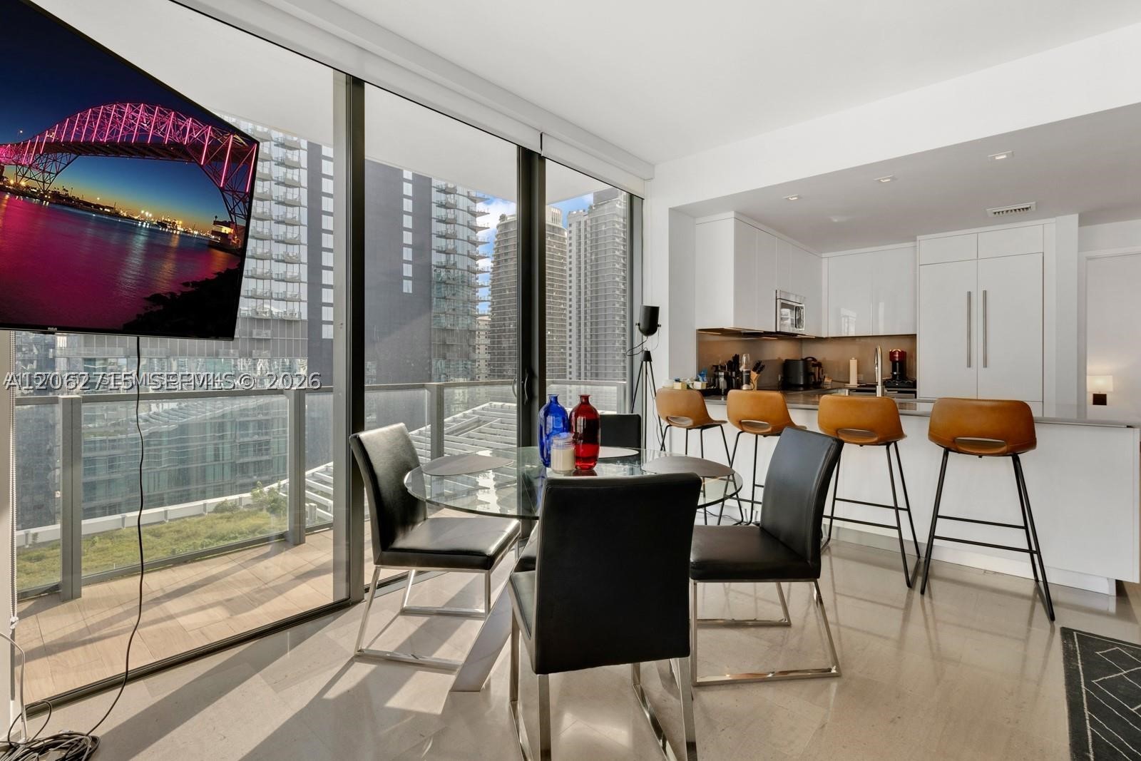 68 SE 6th St #2101 Miami, FL 33131