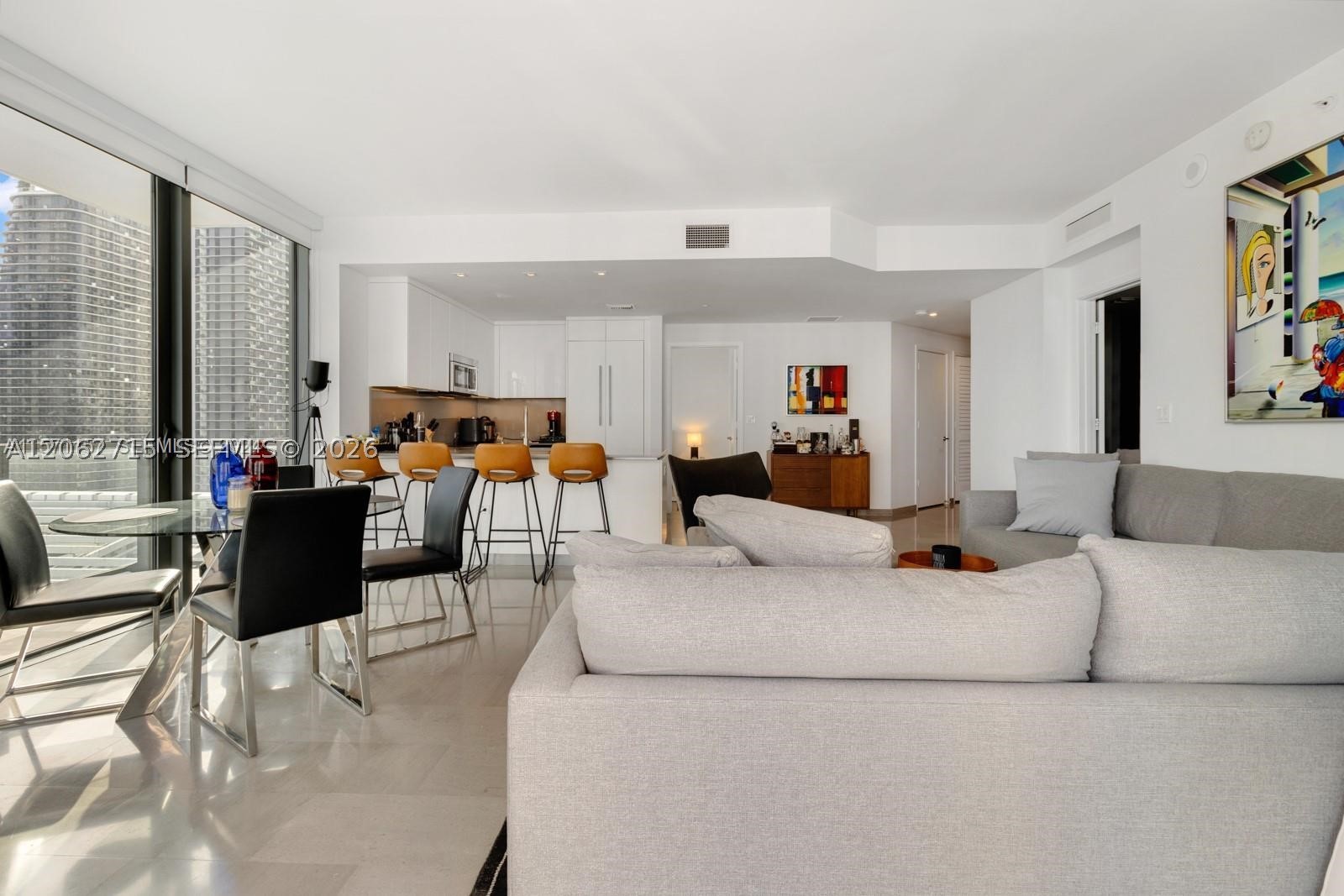 68 SE 6th St #2101 Miami, FL 33131