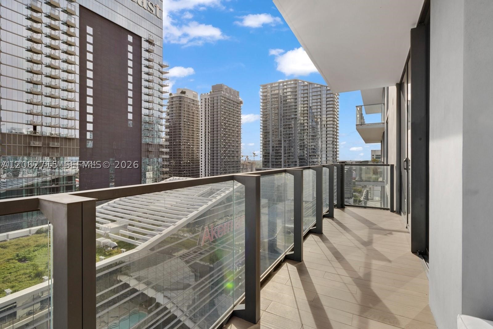 68 SE 6th St #2101 Miami, FL 33131