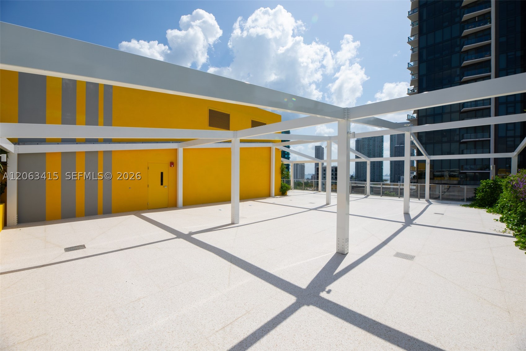 image The Standard Residences Midtown Miami36
