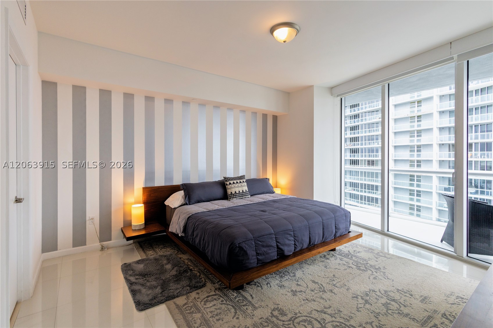 image Icon Brickell I9