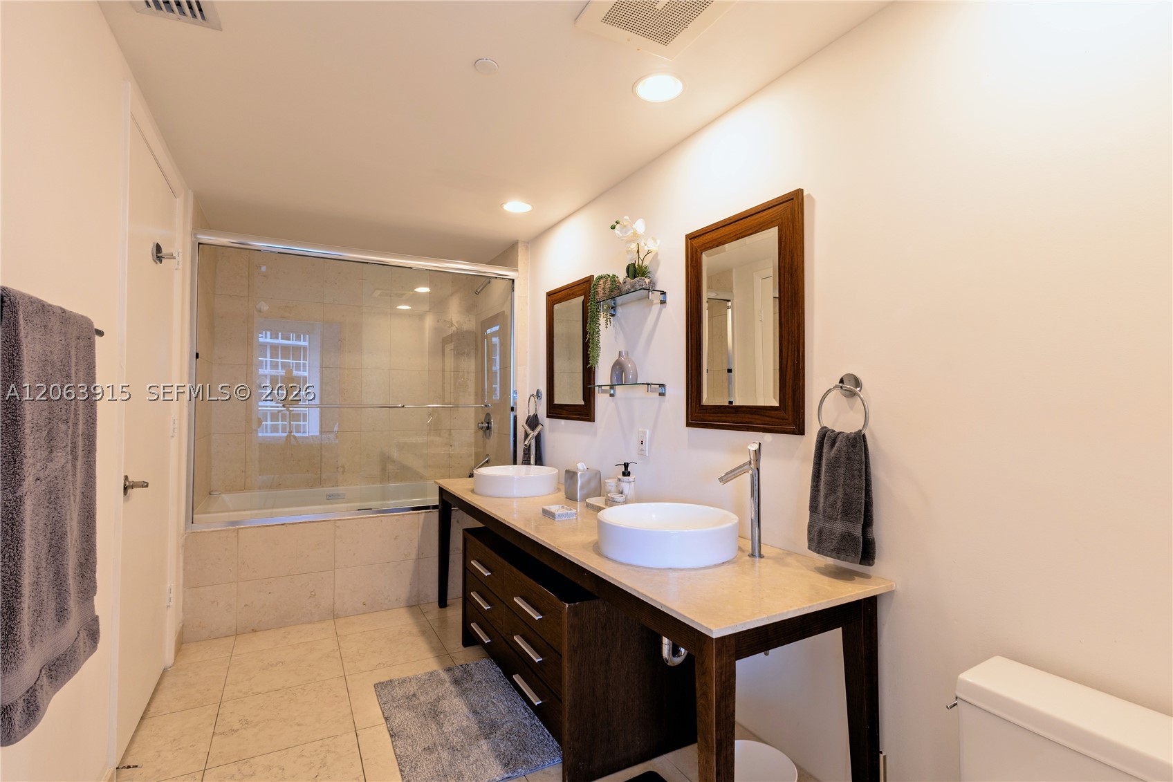 image Icon Brickell I12