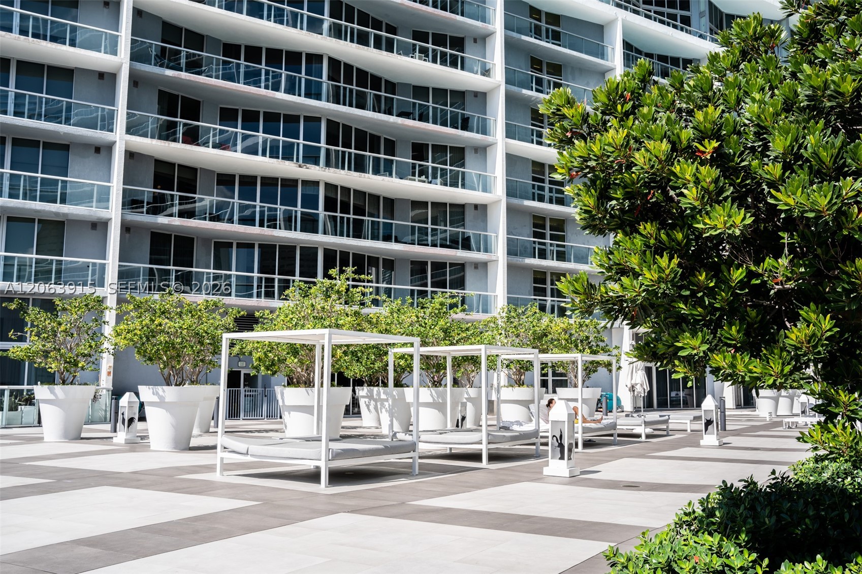 image Icon Brickell I26
